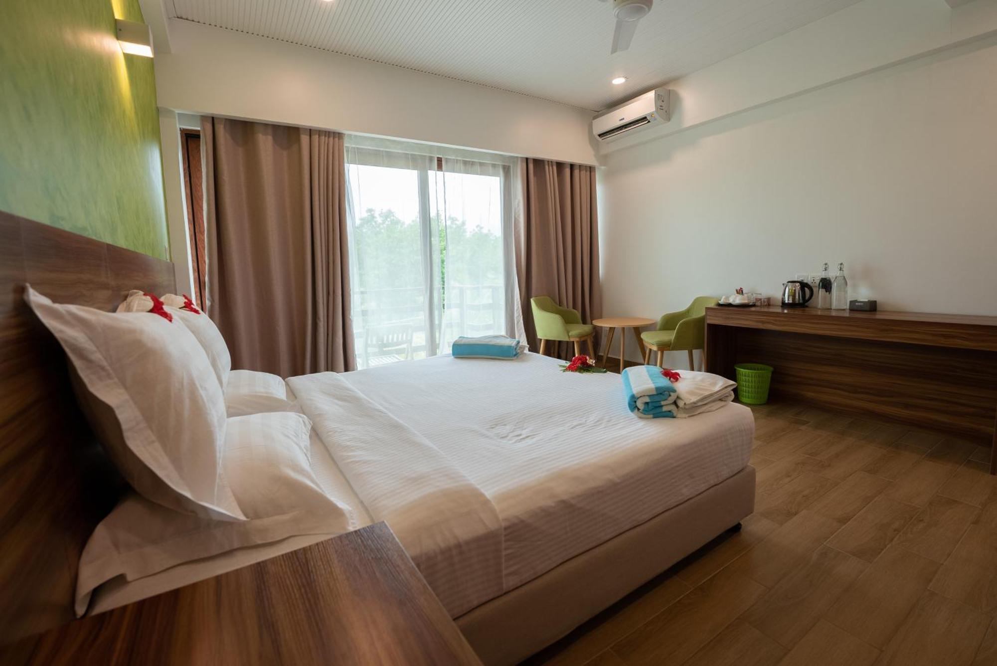 Olive Goidhoo Hotel Buitenkant foto
